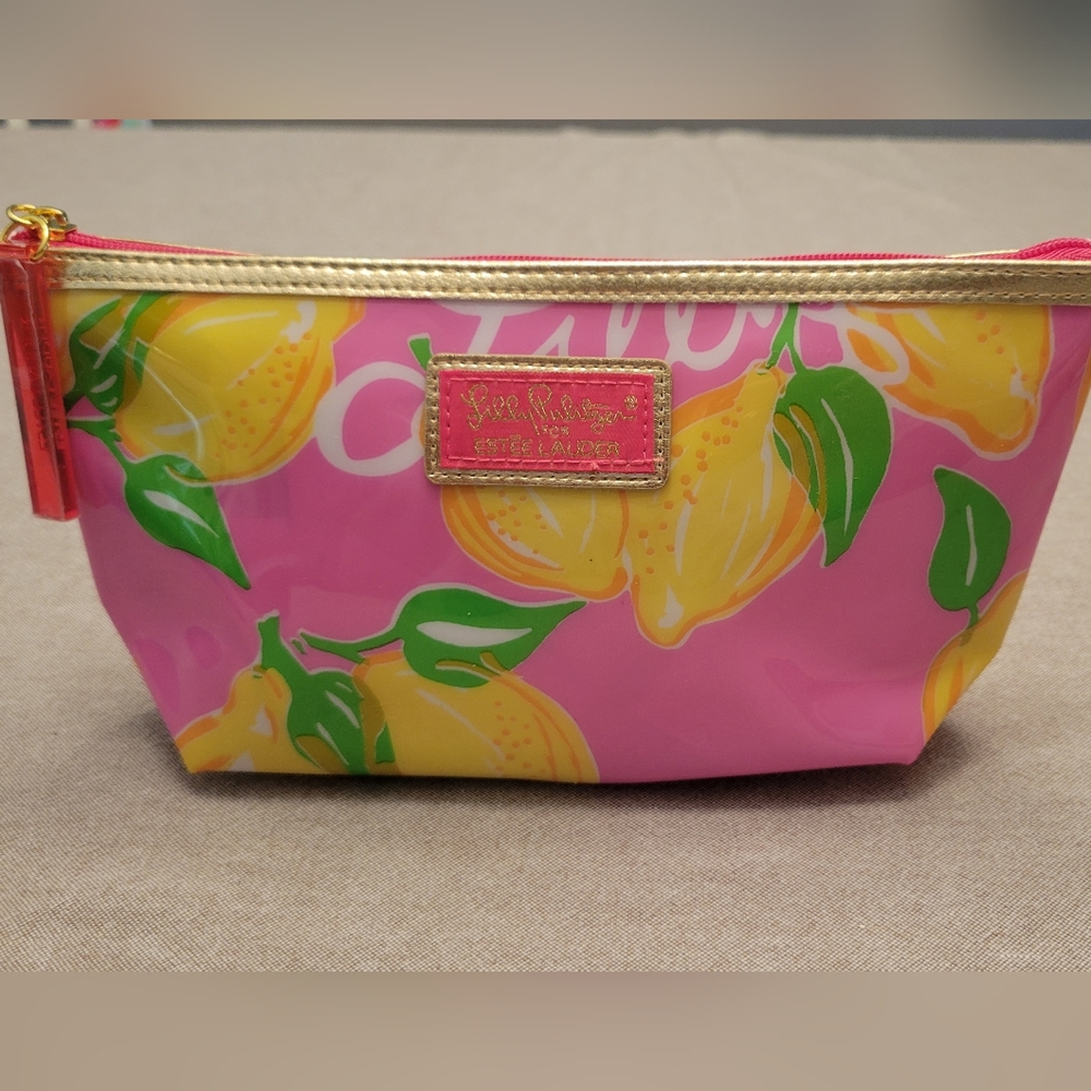 Lilly Pulitzer/Estee Lauder Nwot Small Plastic Make-Up Bag Pink W/Lemons
